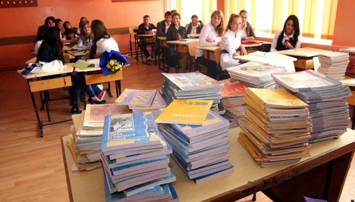 Manuale noi pentru clasa a IX-a: cărțile digitale sunt disponibile pentru 63 de discipline