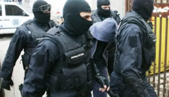 Percheziţii la suspecți de criminalitate organizată din Iași