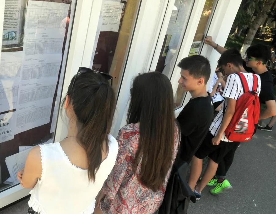 32 de medii de 10 la Iași, la Evaluarea Națională