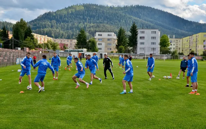 Amical cu Neftci Baku