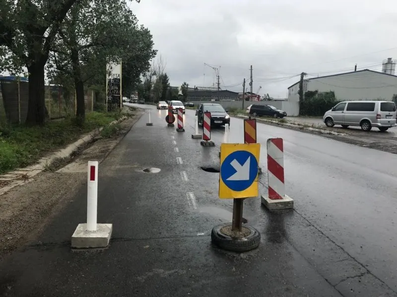 Restricții de circulație pe DN 28, Iași-Tomești. Carosabilul a cedat din nou