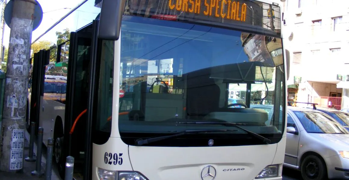 Mijloacele de transport destinate în exclusivitate elevilor şi studenţilor