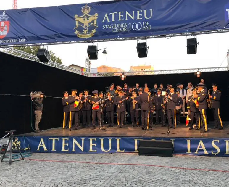 Deschiderea stagiunii la Ateneul Iași, pe Pietonal
