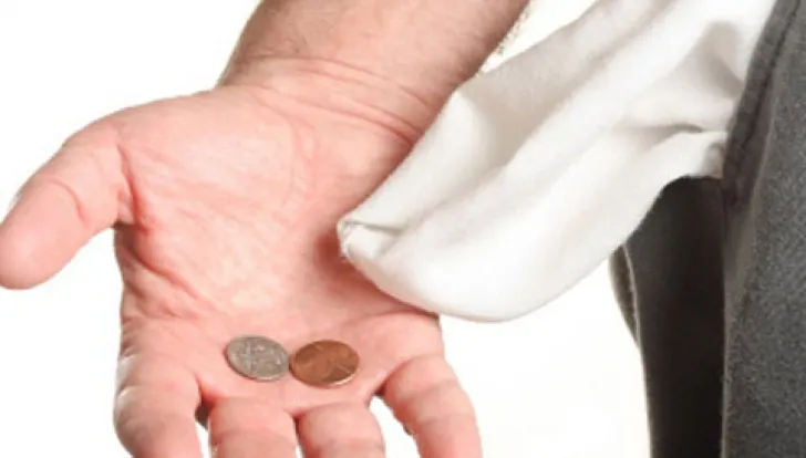 Scandalagiu pus la plată de oamenii legii pentru că şi-a înjurat rudele