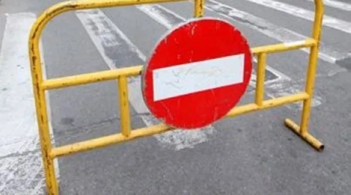 Reparații pe o stradă din Tătăraşi