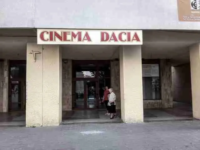 Fostul cinematograf Dacia, transformat într-o sală multifuncţională
