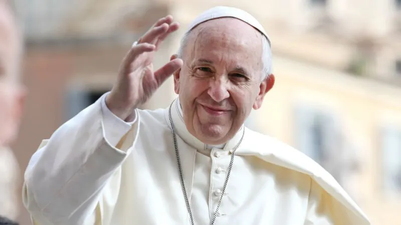 Ce daruri va primi Papa la Iași