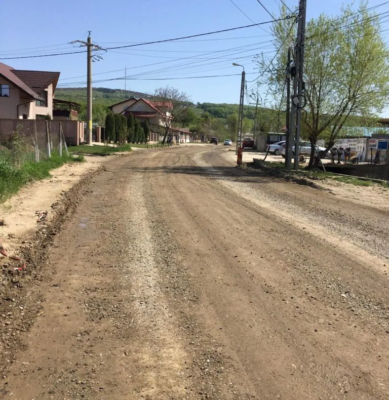 Disperați de lentoarea lucrărilor de la șoseaua Iași - Bârnova