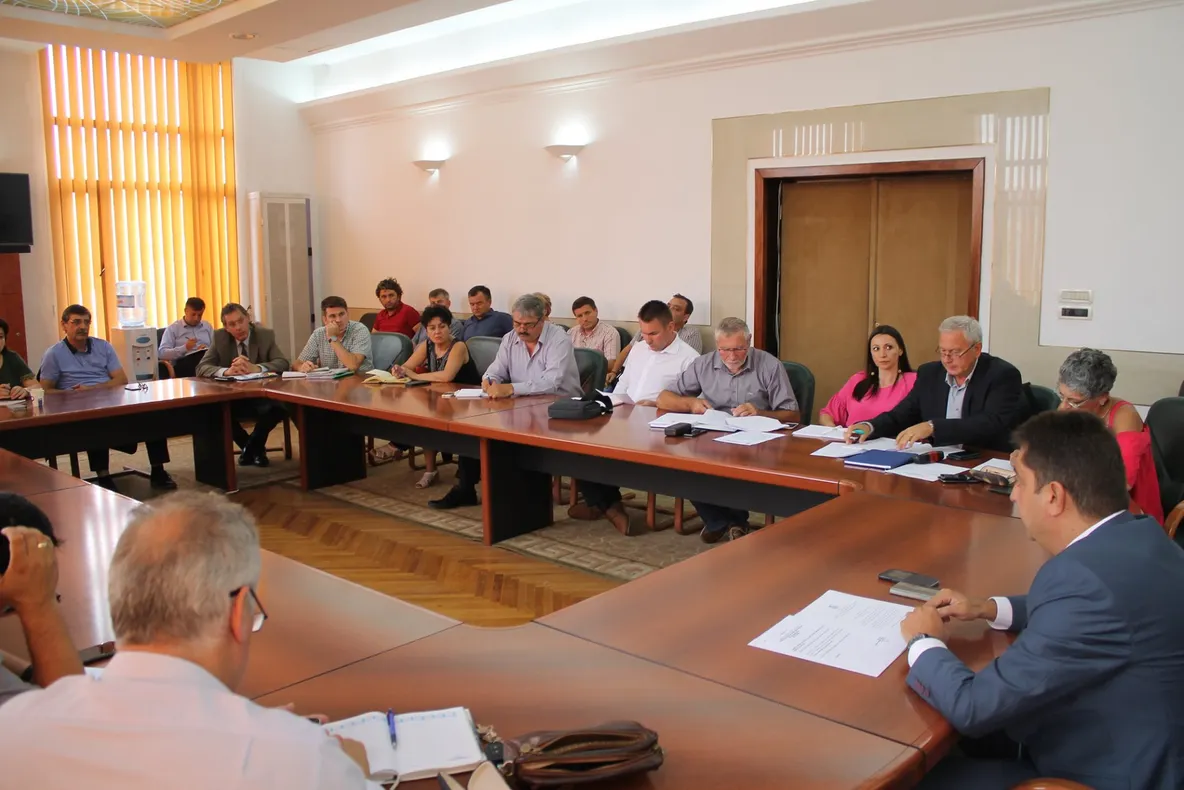 Focarul de pestă porcină îngrijorează autorităţile ieşene