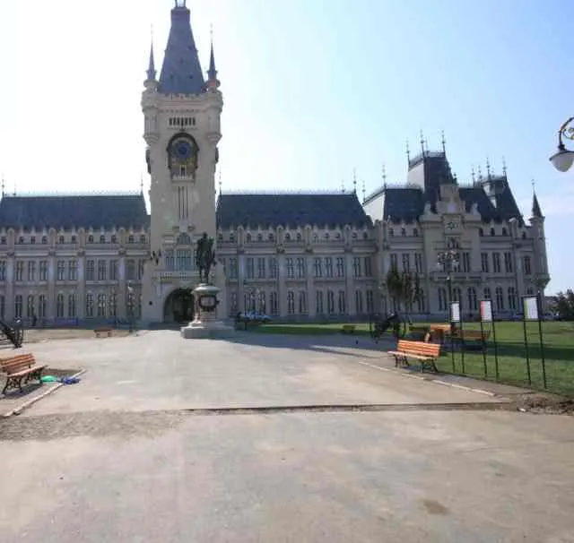 Firma fostului arhitect șef al Iașului va proiecta Esplanada de la Palatul Culturii