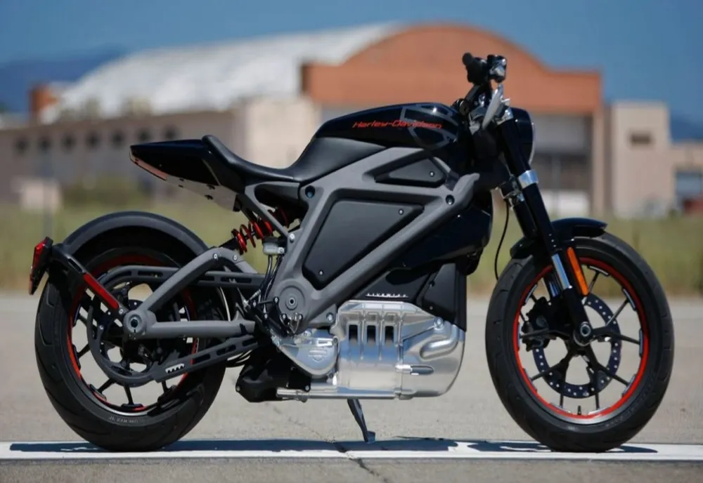 Tânăr de 19 ani, în bucluc din pricina unei motociclete