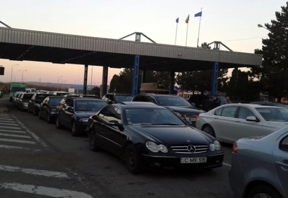 Moldovenii s-au călcat în picioare să treacă granița în perioada sărbătorilor de iarnă. Vezi care a fost motivul