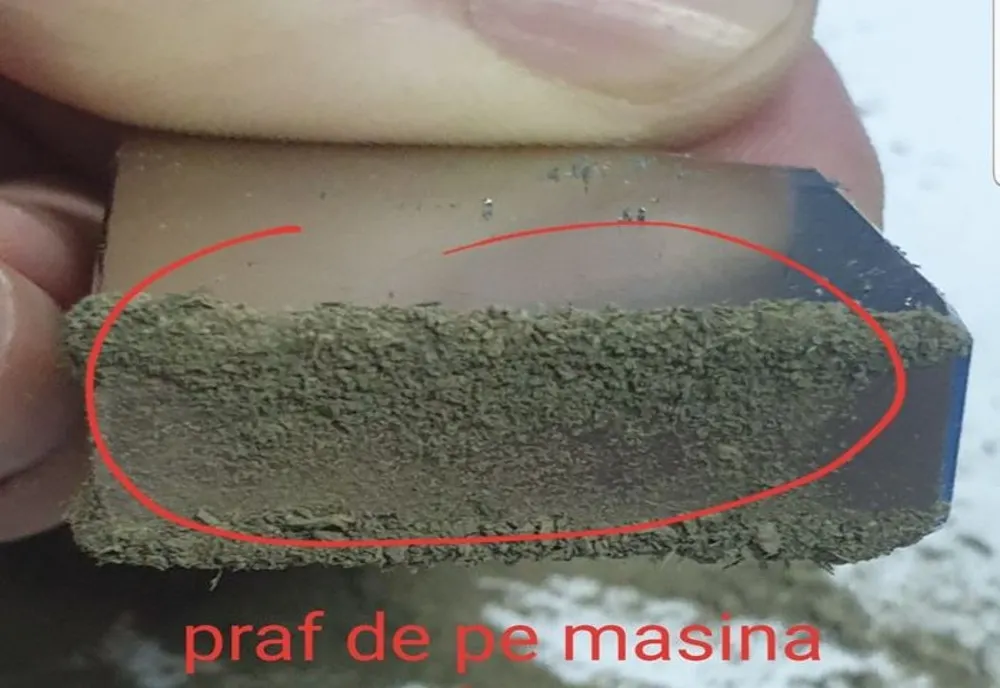 Străzile ieșene, date cu soluții care țin praful lipit de asfalt. Silviu Gurlui avertizează că aceste soluții sunt nocive! - FOTO