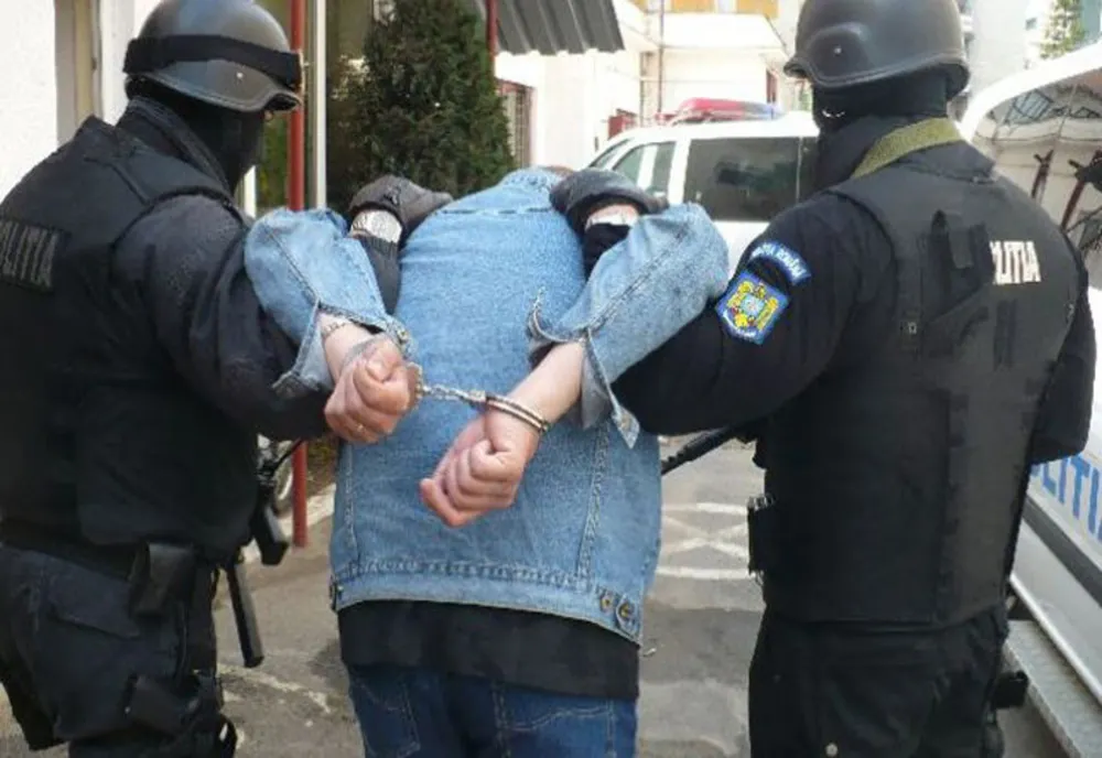 Infractor ghinionist! A fost prins după ce a traversat neregulamentar strada