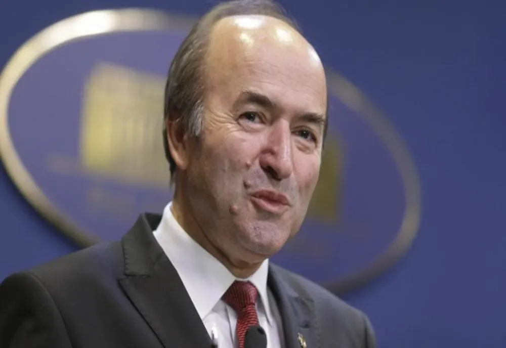 Victorie fără strălucire pentru Tudorel Toader. Încă un mandat ca rector al Universității „Al. I. Cuza“