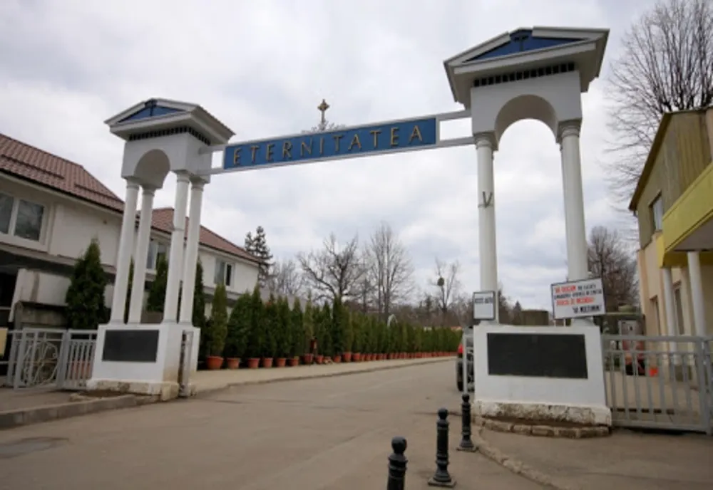 Primarul Iașului a decis: Când se redeschid parcurile, cimitirele, Bazarul şi Târgul de cherestea