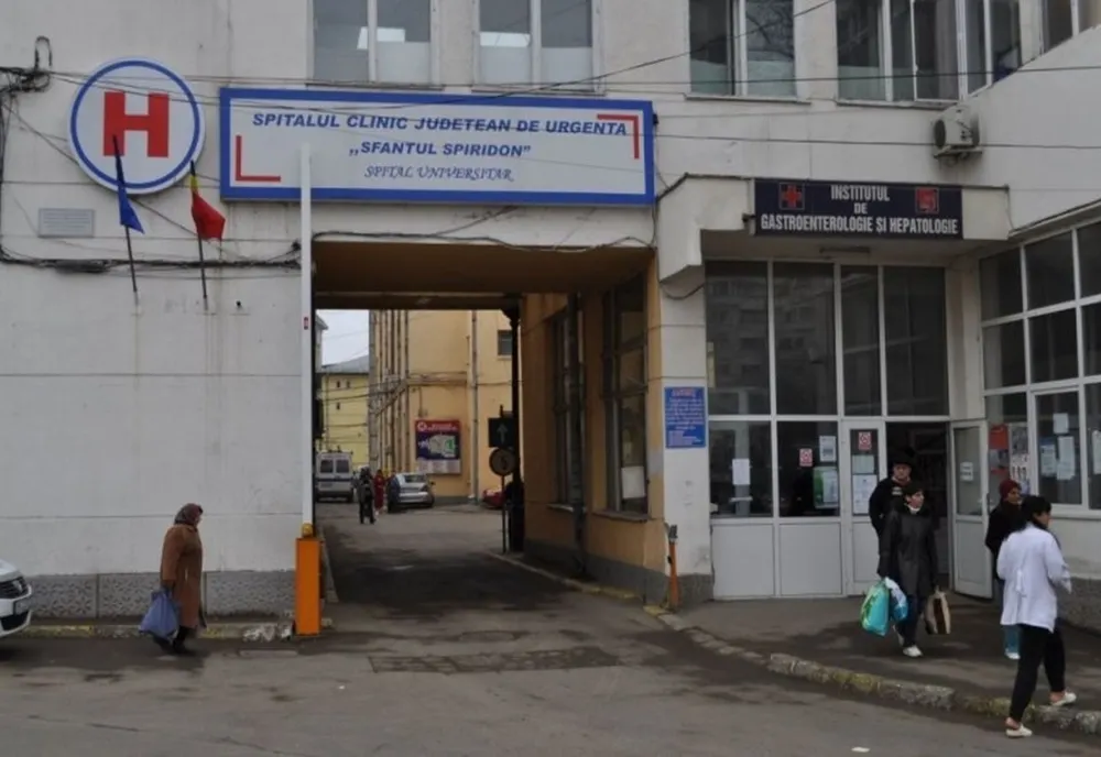 Bărbat cu arsuri pe 90% din suprafaţa corpului a fost adus la Spitalul „Sf. Spiridon”