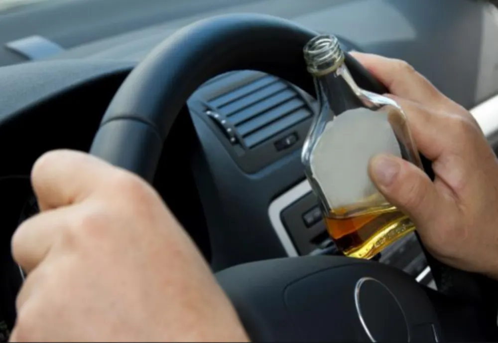 Aventuri la 18 ani: a furat o mașină, pe care a condus-o beat și fără a avea permis de conducere!