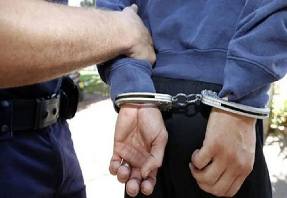 Un bărbat a intrat de 2 ori într-o sală de jocuri însă nu a reușit să fure nimic. De ce infracțiune este acuzat acesta