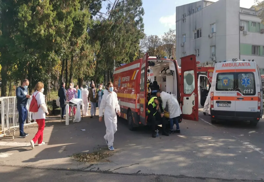 UPDATE Incendiu puternic la Spitalul de Boli Infecțioase din Constanța. Șapte persoane au decedat