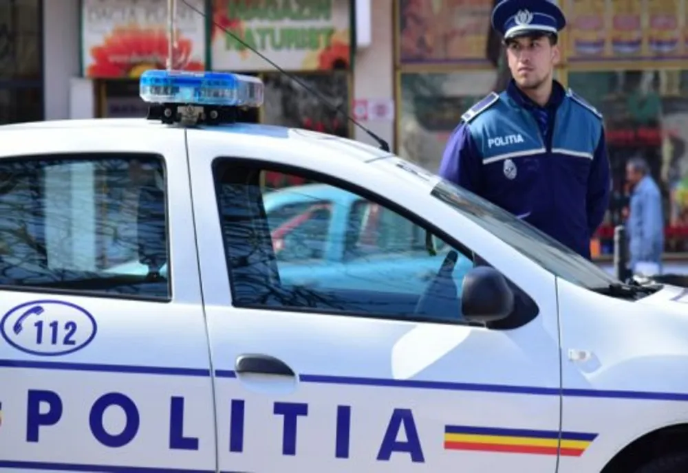Peste 250 de persoane care nu respectau restricțiile anti-covid, depistate de polițiști