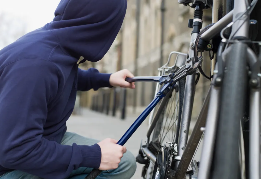 În arest pentru că a furat o bicicletă electrică