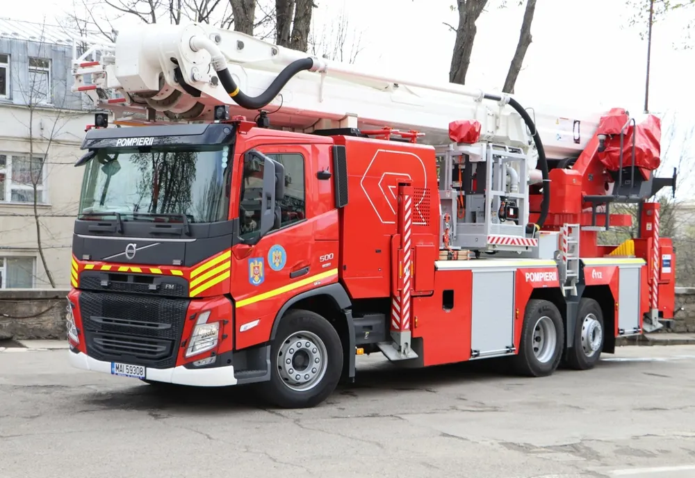 Două autospeciale noi au intrat în dotarea ISU Iași