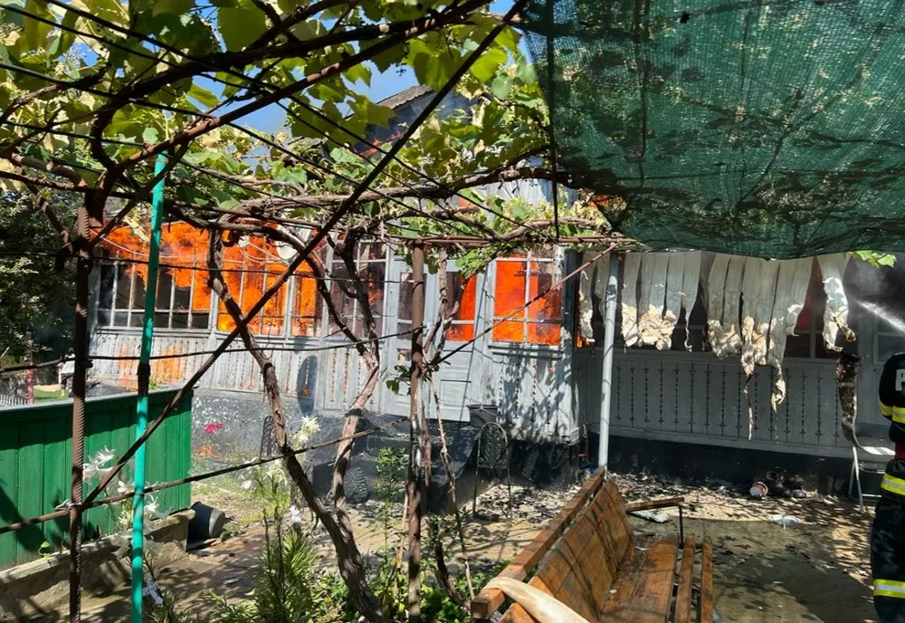 Incendiu violent în Cotnari