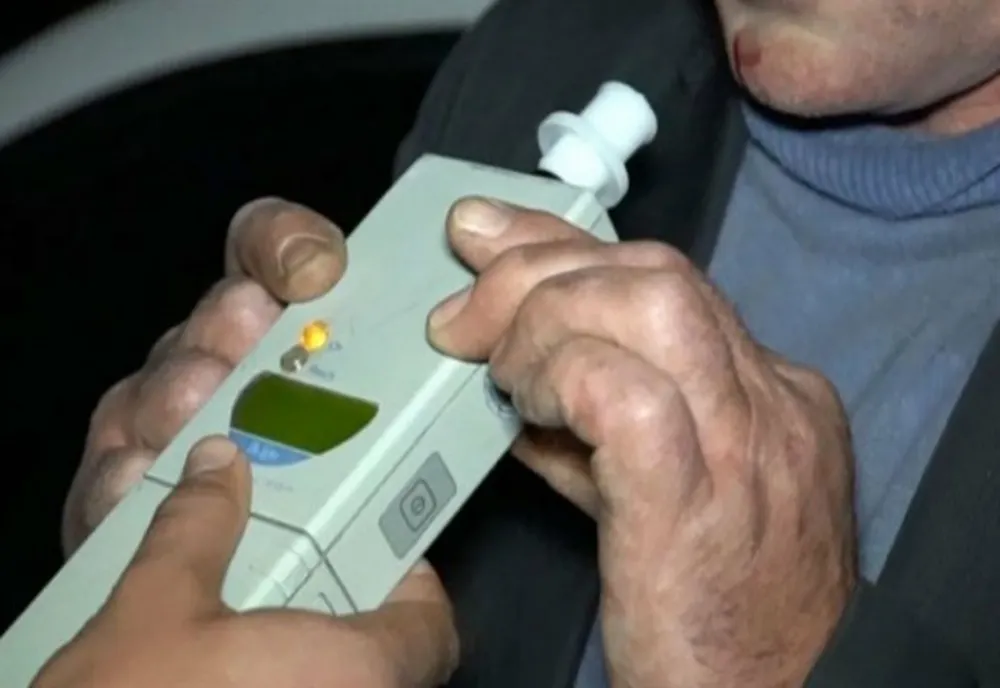 Un bărbat de 33 de ani prins beat la volan pe Varianta Ocolitoare. Ce alcoolemie avea