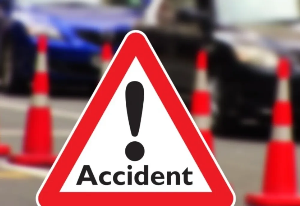 Două autoturisme implicate într-un accident rutier în comuna Ciurea