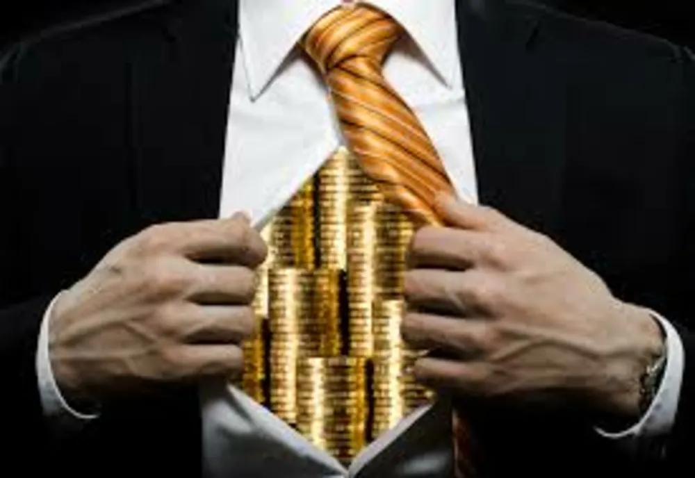 Topul celor care au VÂNDUT România la bucată - Cine s-a îmbogățit de pe urma privatizărilor