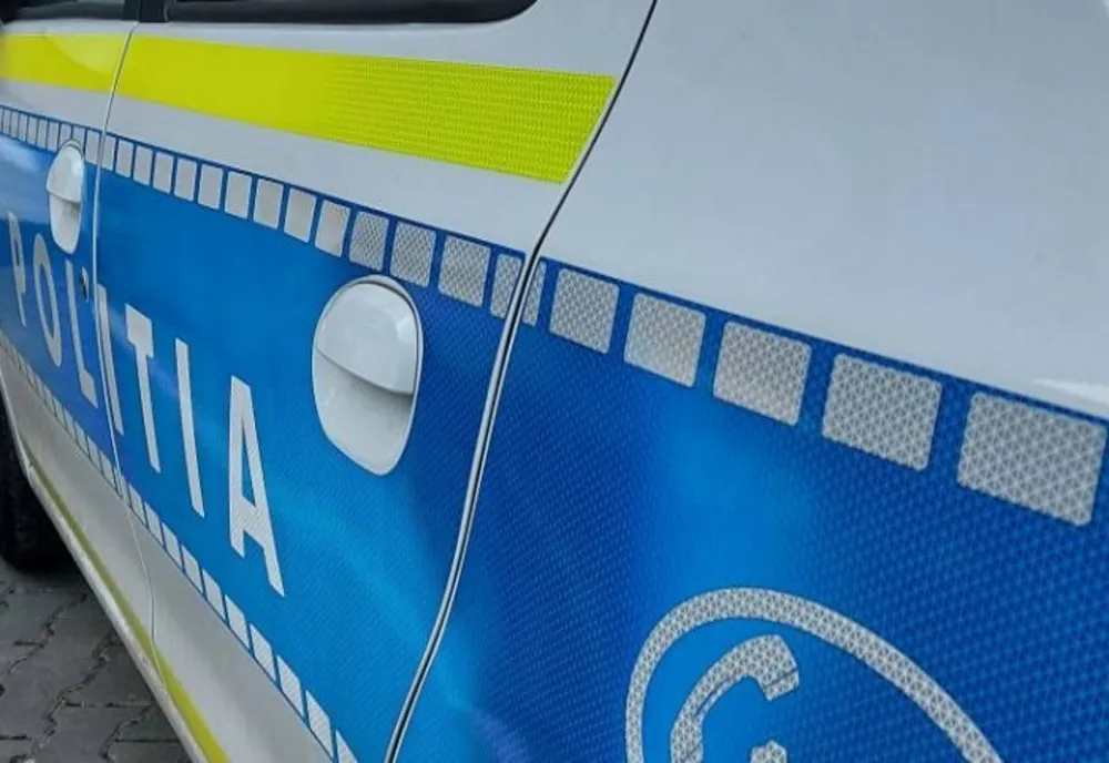 Accident grav în Iași - Un mort și trei răniți după ce o autoutilitară s-a răsturnat