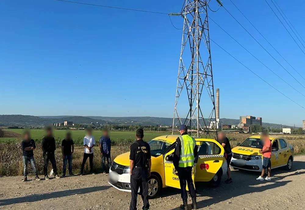 Călăuze şi cetăţeni străini, depistaţi de poliţiştii de frontieră în înceracarea de a trece fraudulos granița