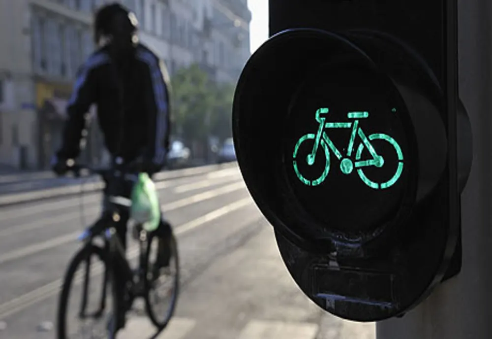 PRIMĂRIA IAȘI, SOMATĂ SĂ REPARE DE URGENȚĂ PISTELE PENTRU BICICLIȘTI