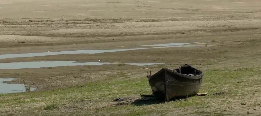 Situație critică pe Dunăre. Navigarea cu bacul este oprită