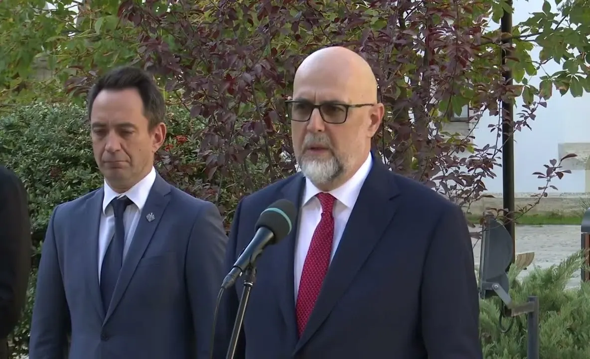 UDMR votează Guvernul Niculescu, dar nu exclude o moțiune de cenzură peste câteva luni. Csoma Botond: „E greu de spus cât va rezista”