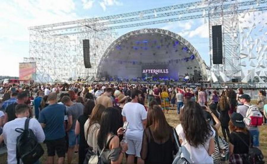 Cine concertează și cum ajungi la Afterhills