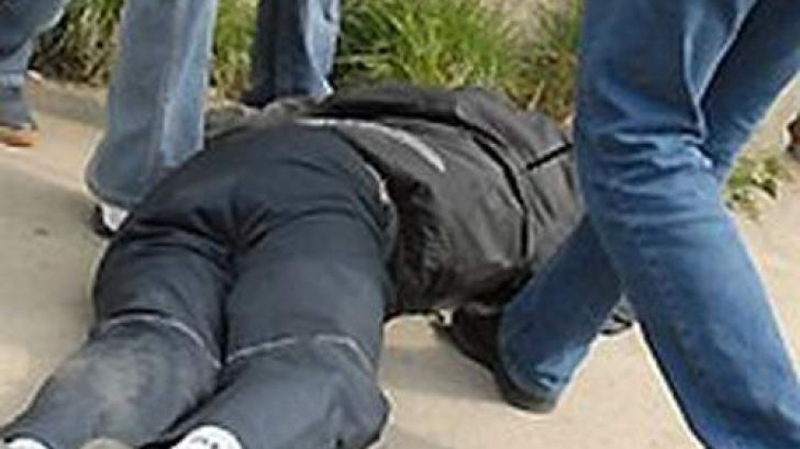 Ieșean, snopit în bătaie de niște ciobani