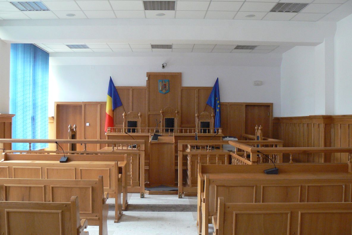 Judecat după o bătaie în Primăria Iași: ce au făcut funcționarii!