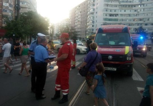 Copil lovit pe trecerea de pietoni de un șofer băut