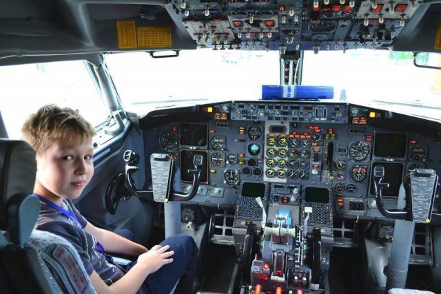 Copil de 13 ani, pilot de ziua lui