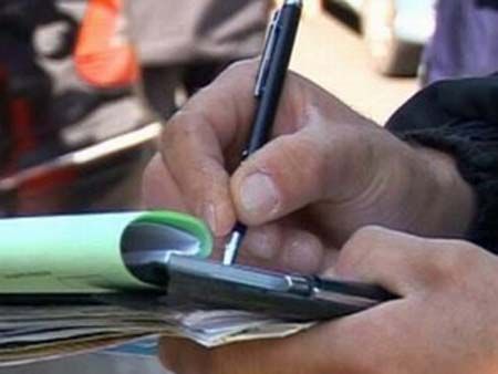 Uite ce a pățit un bărbat din cauza cosmeticelor! Poliția a luat decizia