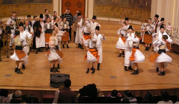 Angajări la Ansamblul folcloric al Consiliului Județean