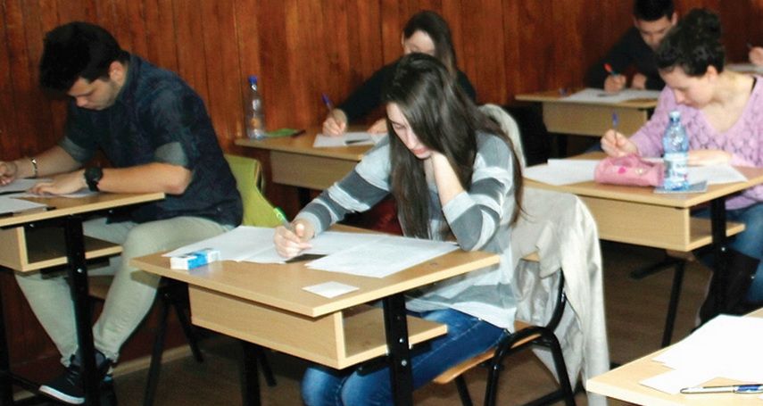 Burse pentru elevii buni la Matematică și Informatică