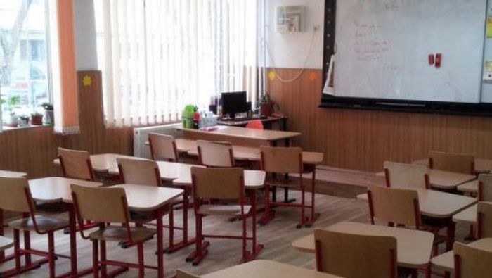 Zeci de școli ieșene, fără autorizatie sanitară de funcționare și autorizaţie de securitate la incendiu