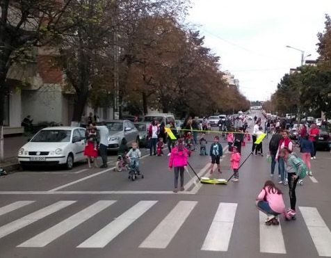 Proiectul „Playing out“ a scos copiii în stradă