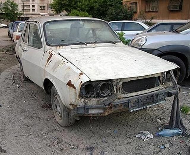 Primăria a dat amenzi de 11.000 lei celor care și-au lăsat rablele pe domeniul public