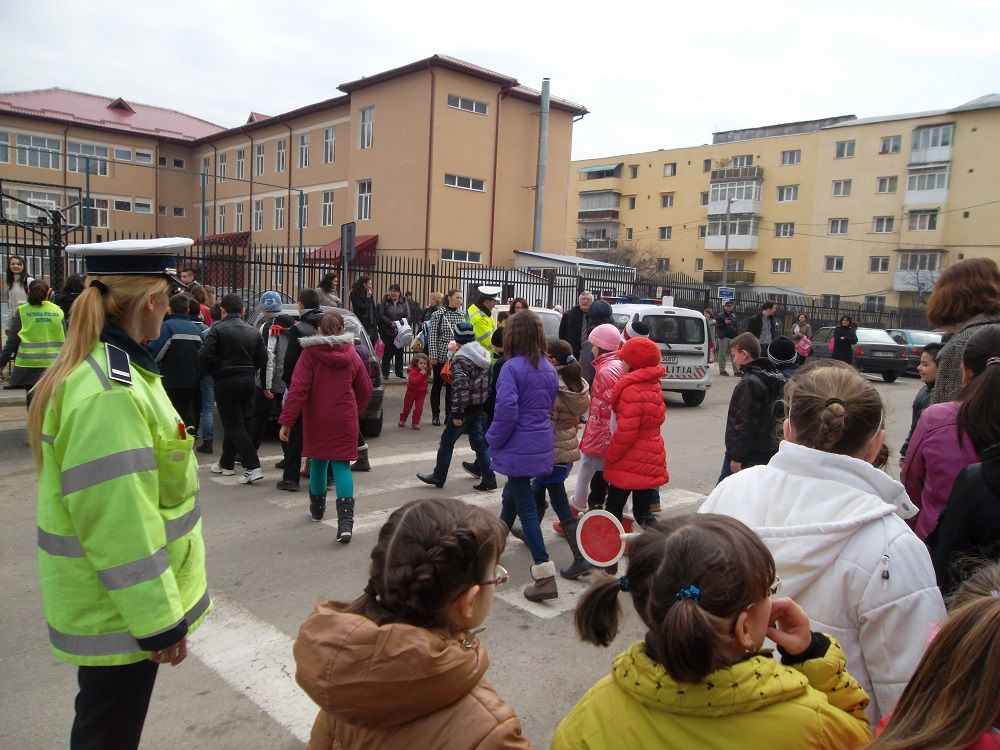 Fără mașini-școală și TIR-uri la iorele de vârf