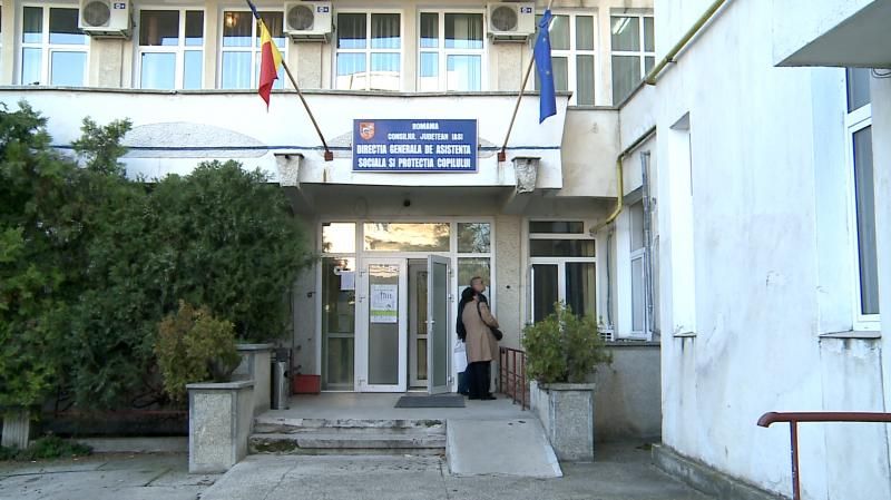 DGASPC Iași recuperează salariile asistenților maternali