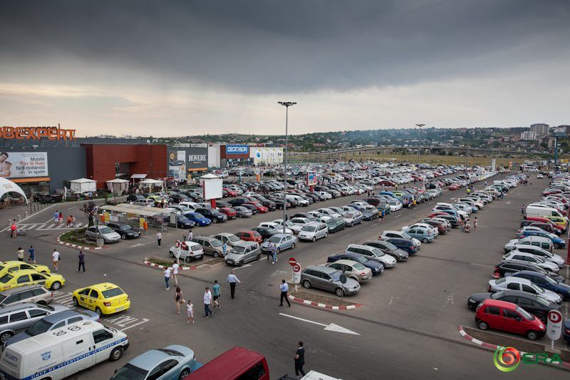 Ideea lui Chirica: maşinile pelerinilor, în parcarea centrului comercial ERA